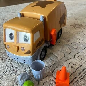 Stinky  from Stinky and Dirty Show